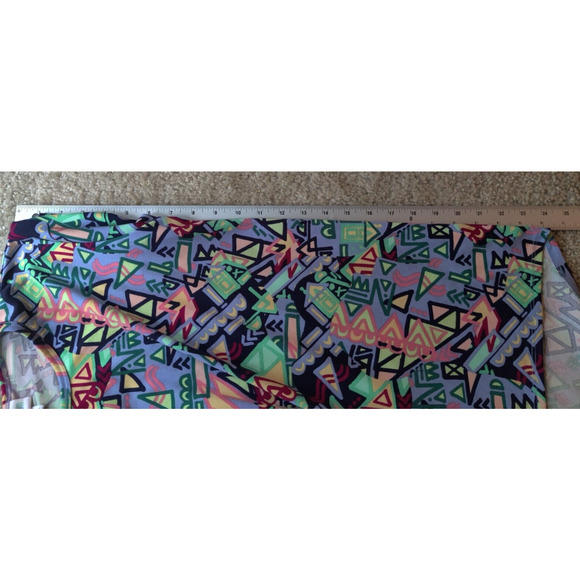 Lularoe Girls Gracie Top Blue Green Stretch Shapes High Low Short Sleeve 12 Nice - Picture 7 of 9